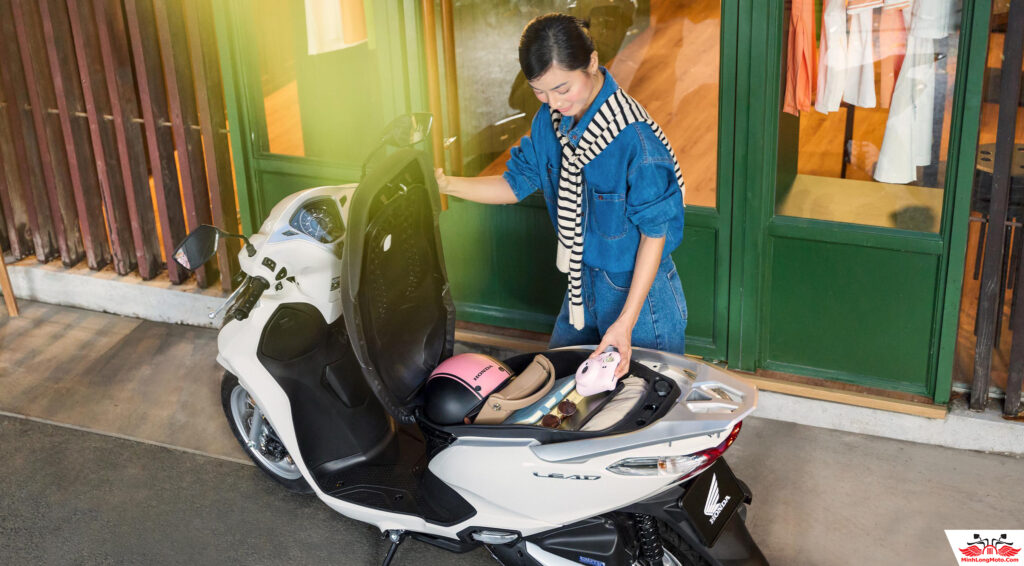 Cốp xe Honda Lead ABS