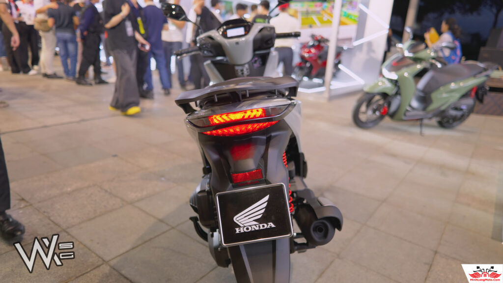 Đuôi xe SH160 mới