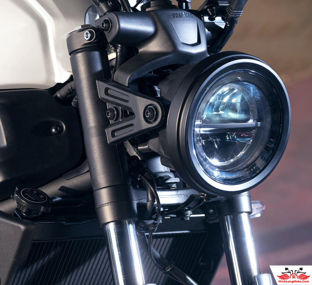 Đèn xe LED XSR700