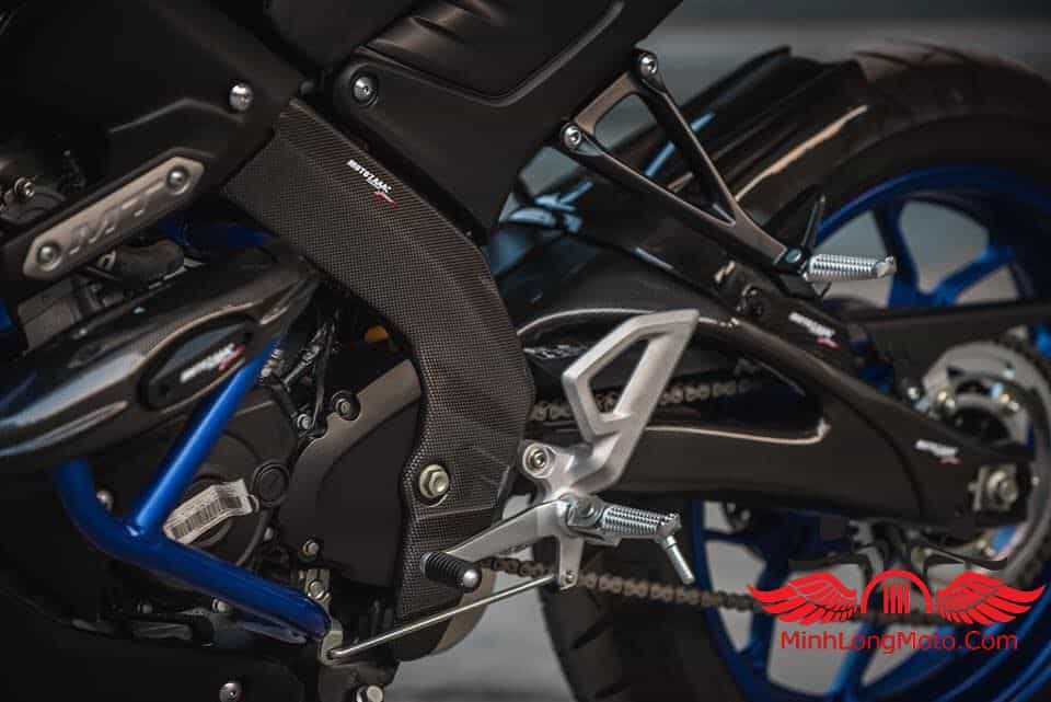 Khối động cơ đầy uy quyền của xe Yamaha MT15 độ.