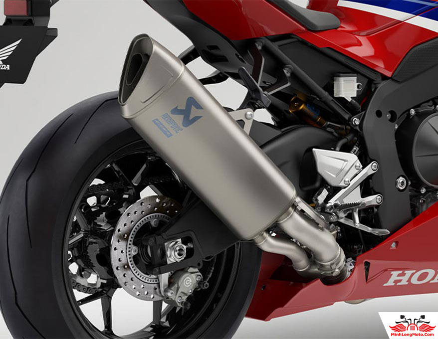 Ống xả Titanium Akrapovic CBR1000RRR Fireblade SP