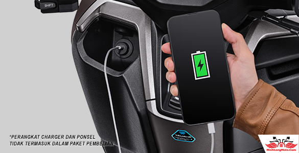 Yamaha NMAX 155 cổng sạc