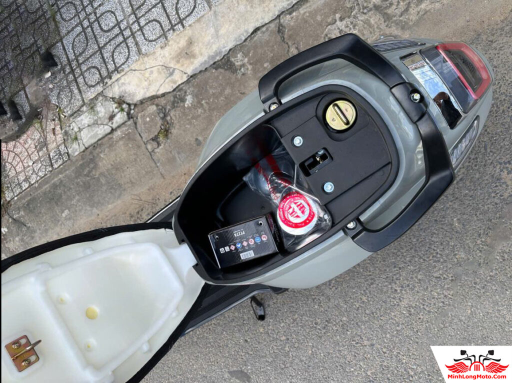 Cốp xe ga Vespa 50