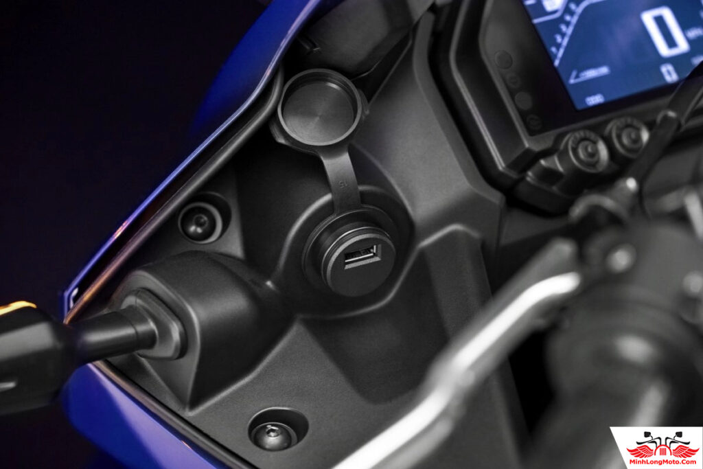Yamaha R3 Y-Connect