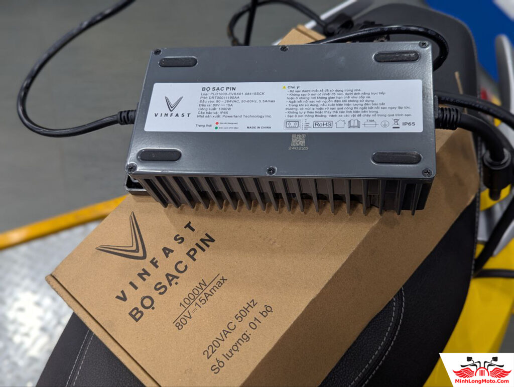 Bộ sạc VinFast Vento Neo