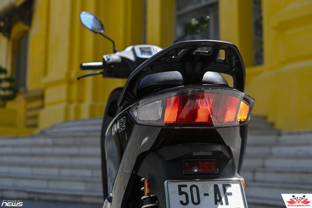 Đèn hậu Dat Bike Era E2