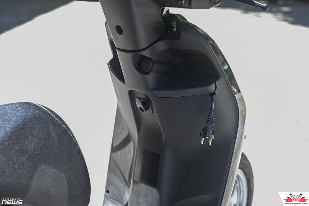 Hộc đồ phụ Dat Bike Era E2