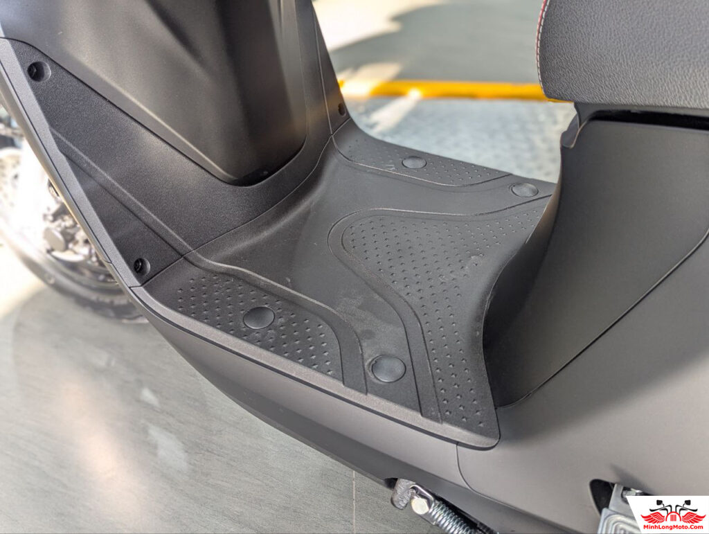 Sàn để chân VinFast EVO Lite Neo
