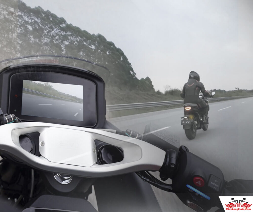 Cam lùi Honda E-VO
