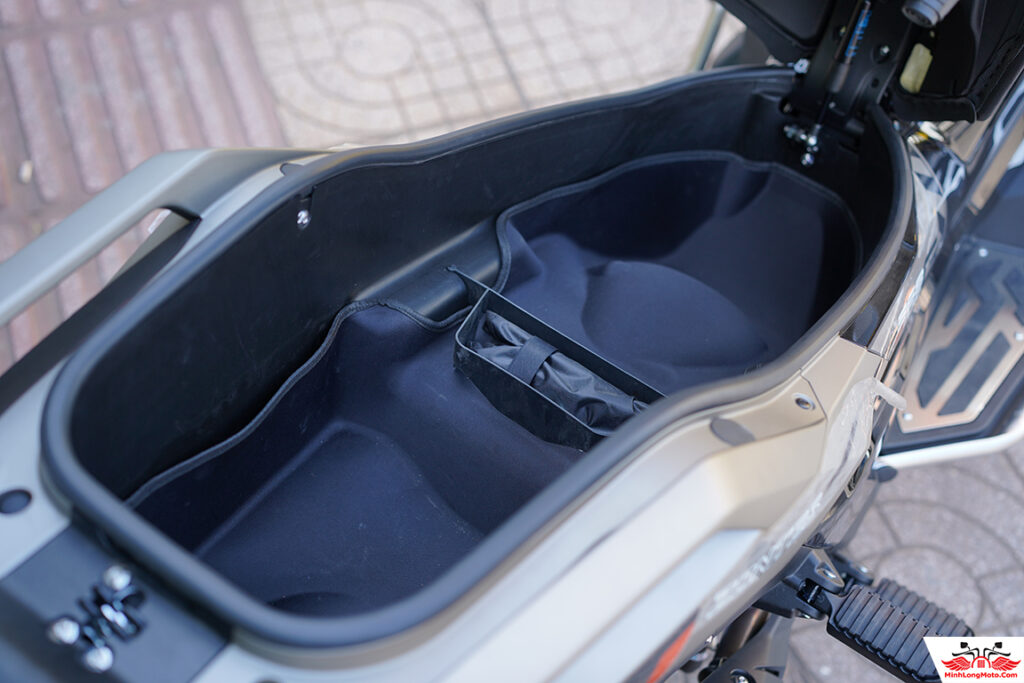 Cốp xe Zontes 368G V2
