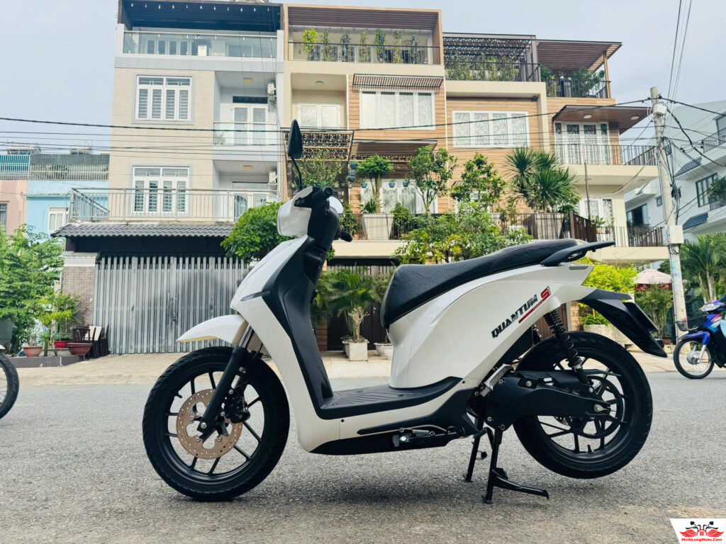 Xe điện Dat Bike Quantum S1 dáng SH