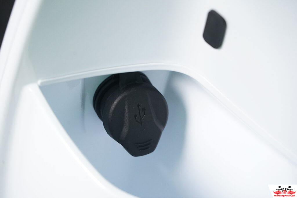 Cổng sạc E-LTR