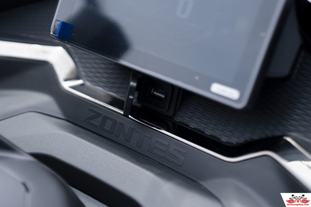 Cổng sạc Zontes 368E