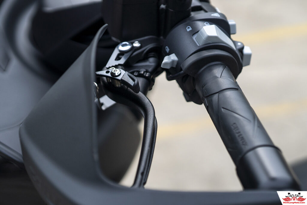 Khóa phanh Zontes 368K