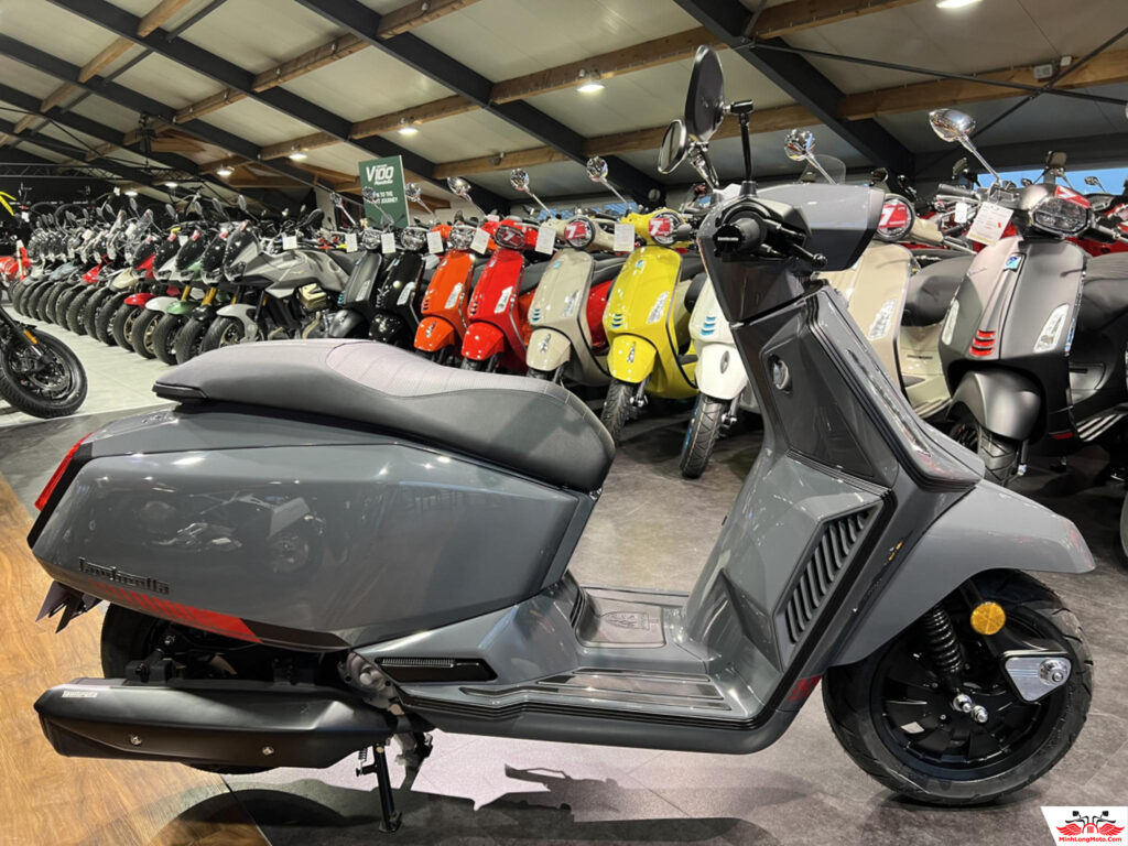 Sàn để chân Lambretta X125
