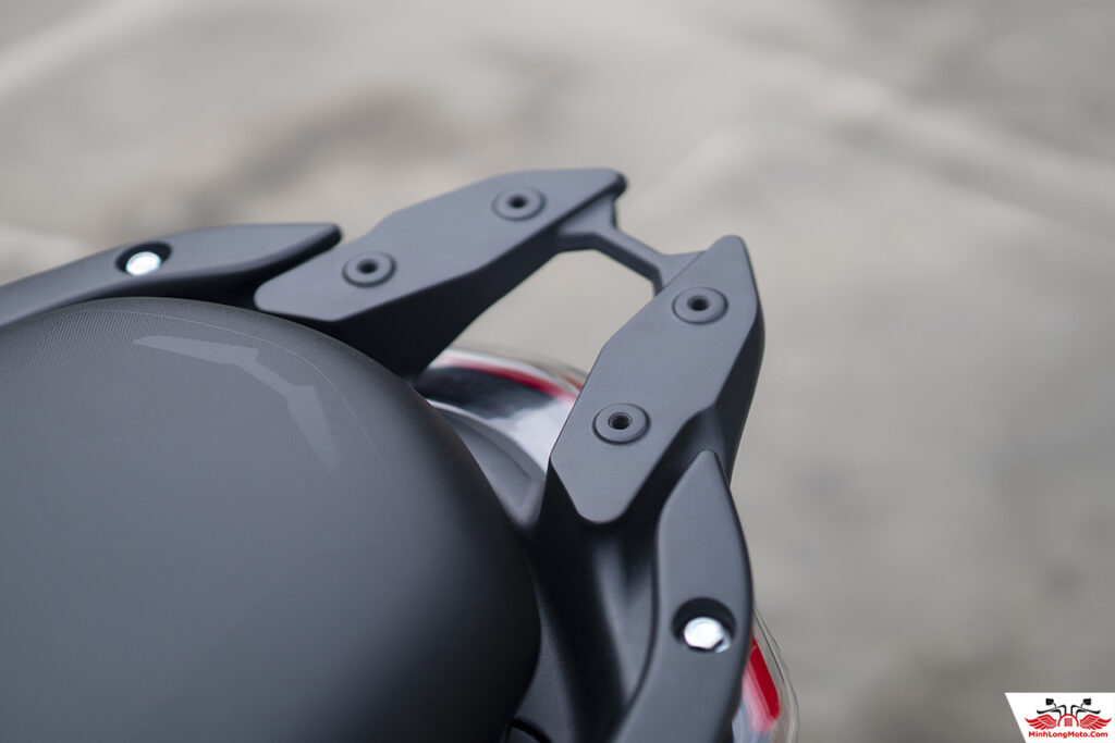 Tay dắt sau Zontes 368K