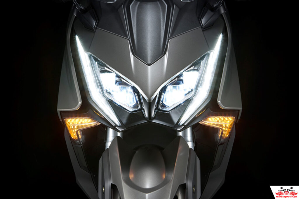 Đèn LED Kymco AK550