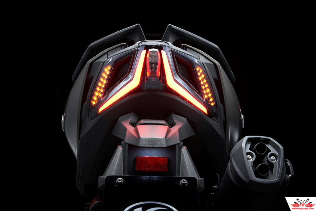 Đèn sau Kymco AK550
