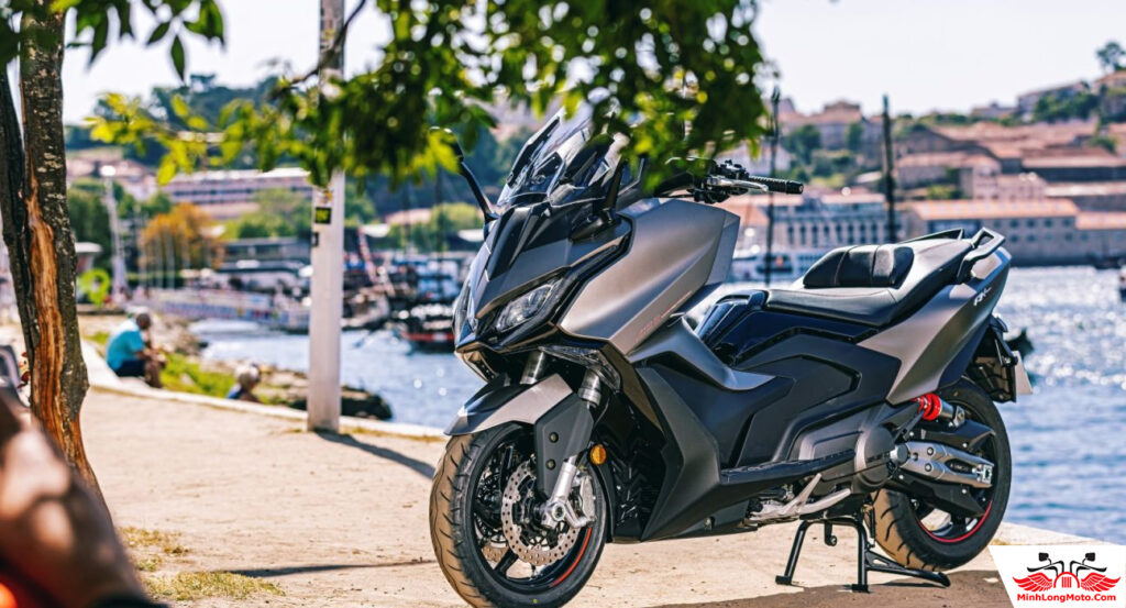 Lốp xe Kymco AK550