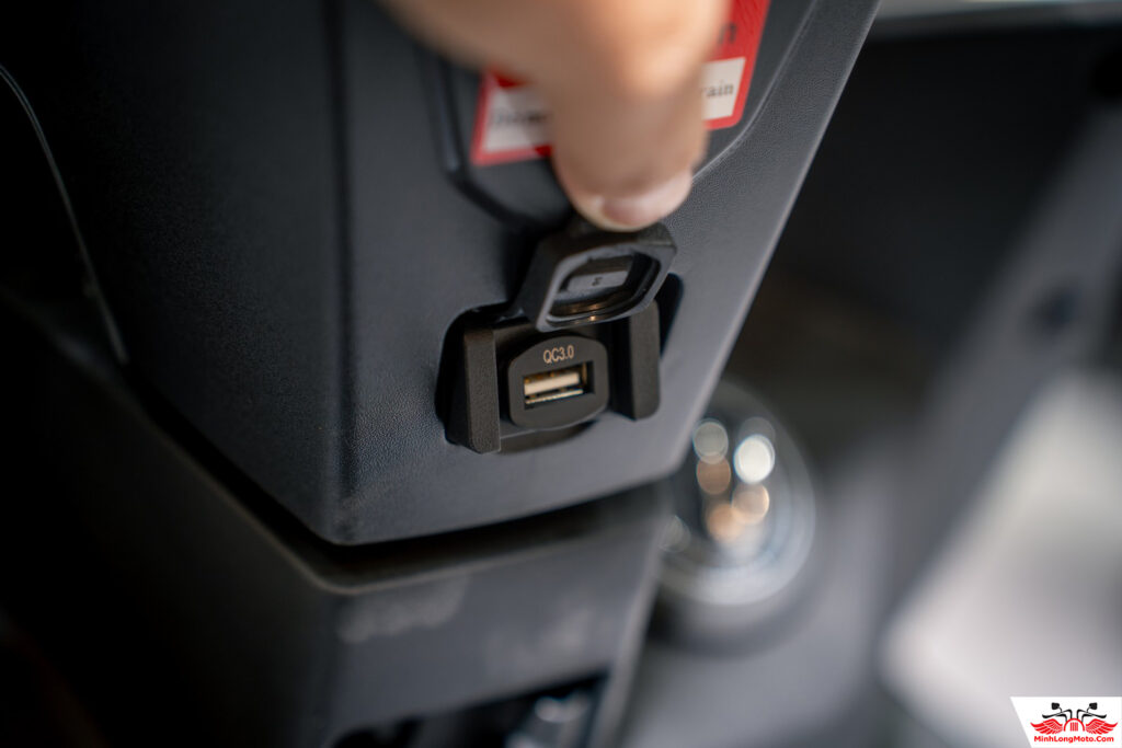 Cổng sạc SYM ECHS 2026