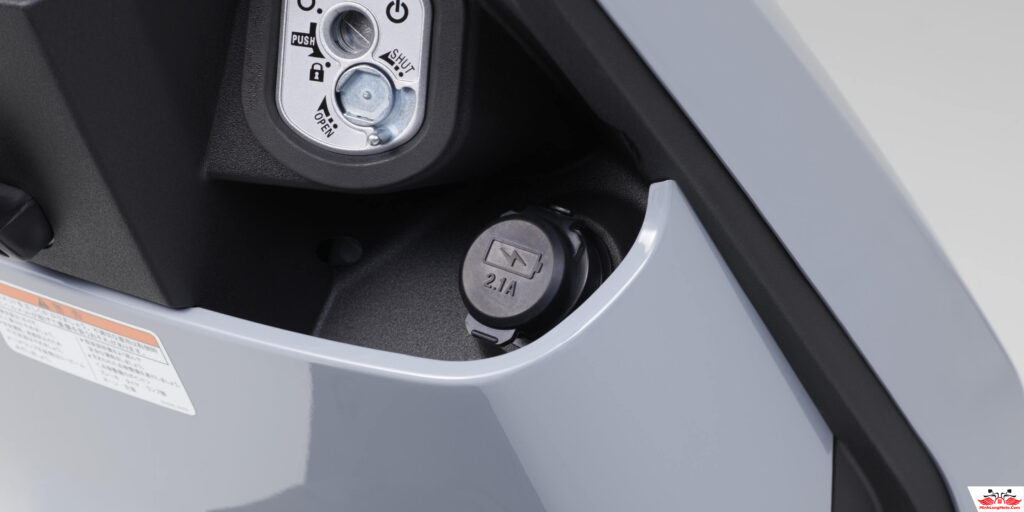 Cổng sạc Yamaha JOG E