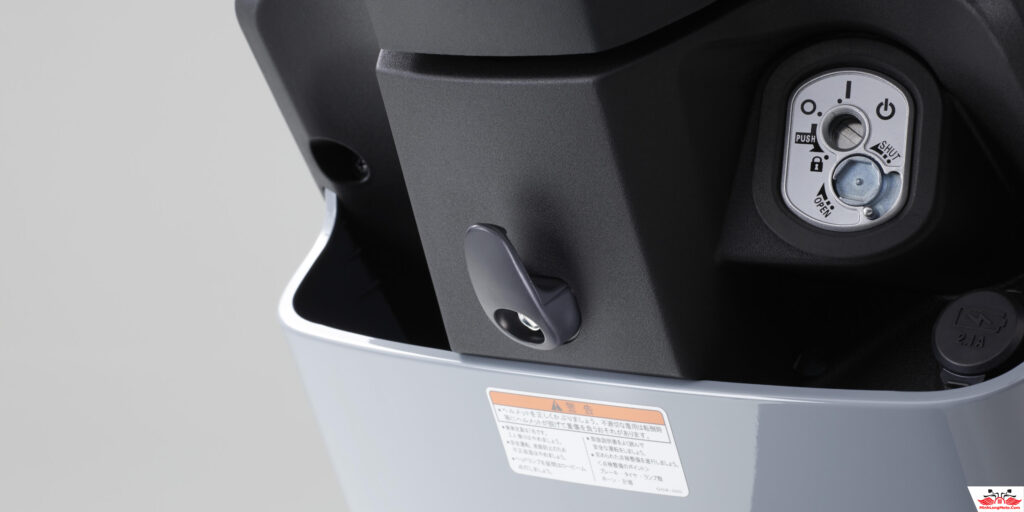 Móc treo đồ Yamaha JOG E