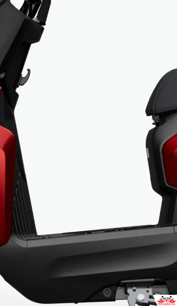 Sàn để chân rộng rãi xe Flazz