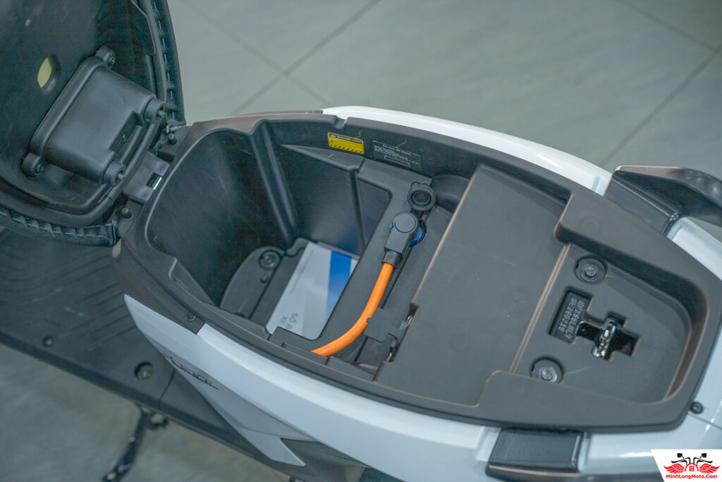 Cốp xe VinFast Flazz