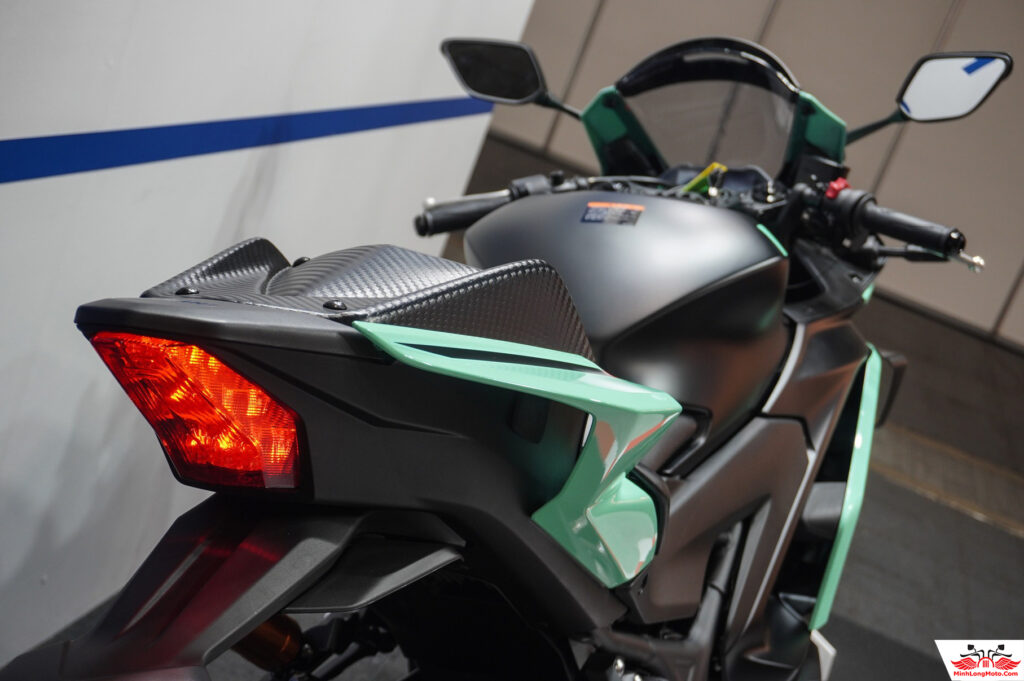 Yamaha YZF R3 Xanh Mint 2026