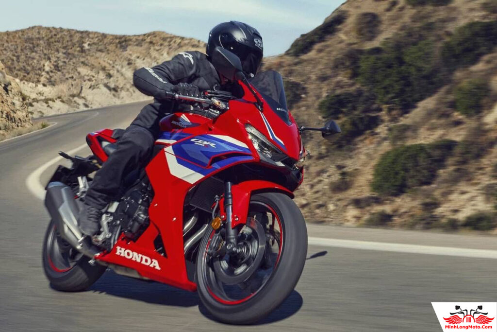 Honda CBR400R 2026 E-Clutch