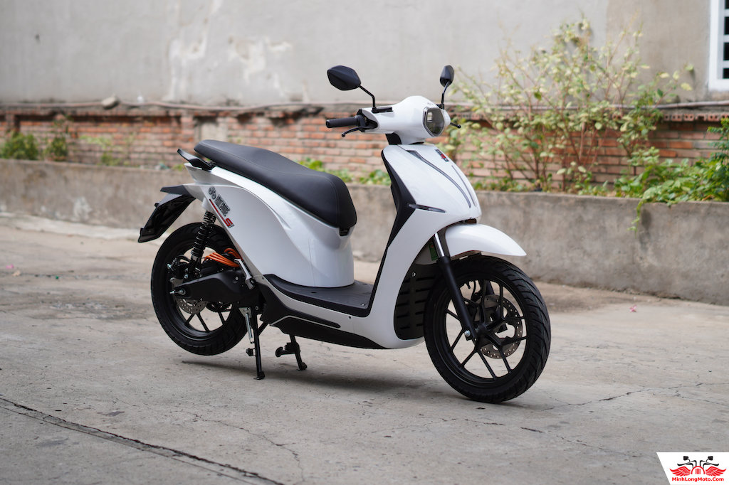 xe máy điện Dat Bike giá Quantum S1