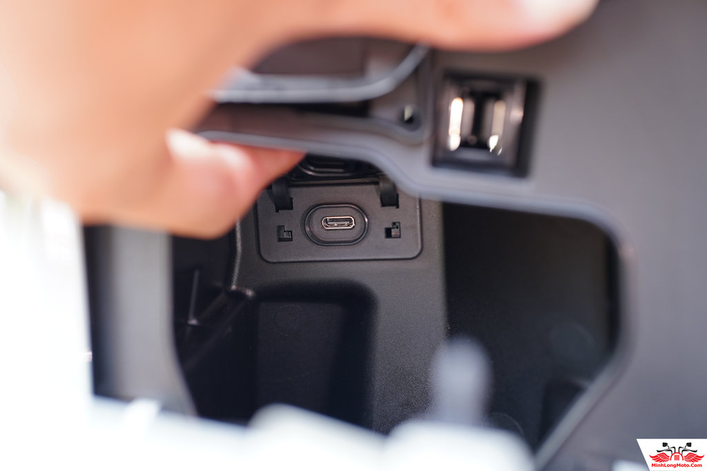 Giá Honda SH Mode 2027 - Thế hệ mới chuẩn Euro 4, đồng hồ TFT, Smartkey 37 Cổng sạc Honda SH Mode 125