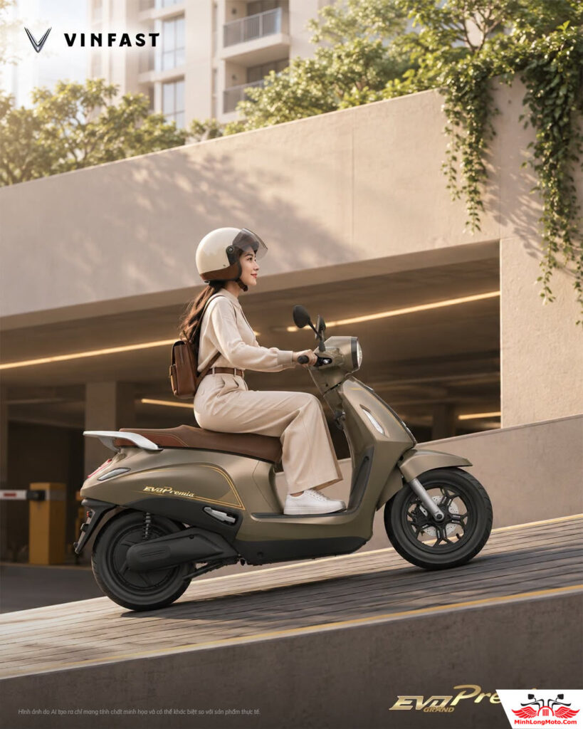 VinFast Evo Grand Premia - Xe điện 2 pin mới, quãng đường 262 km/sạc, có số lùi 11 Sàn để chân VinFast Evo Grand Premia