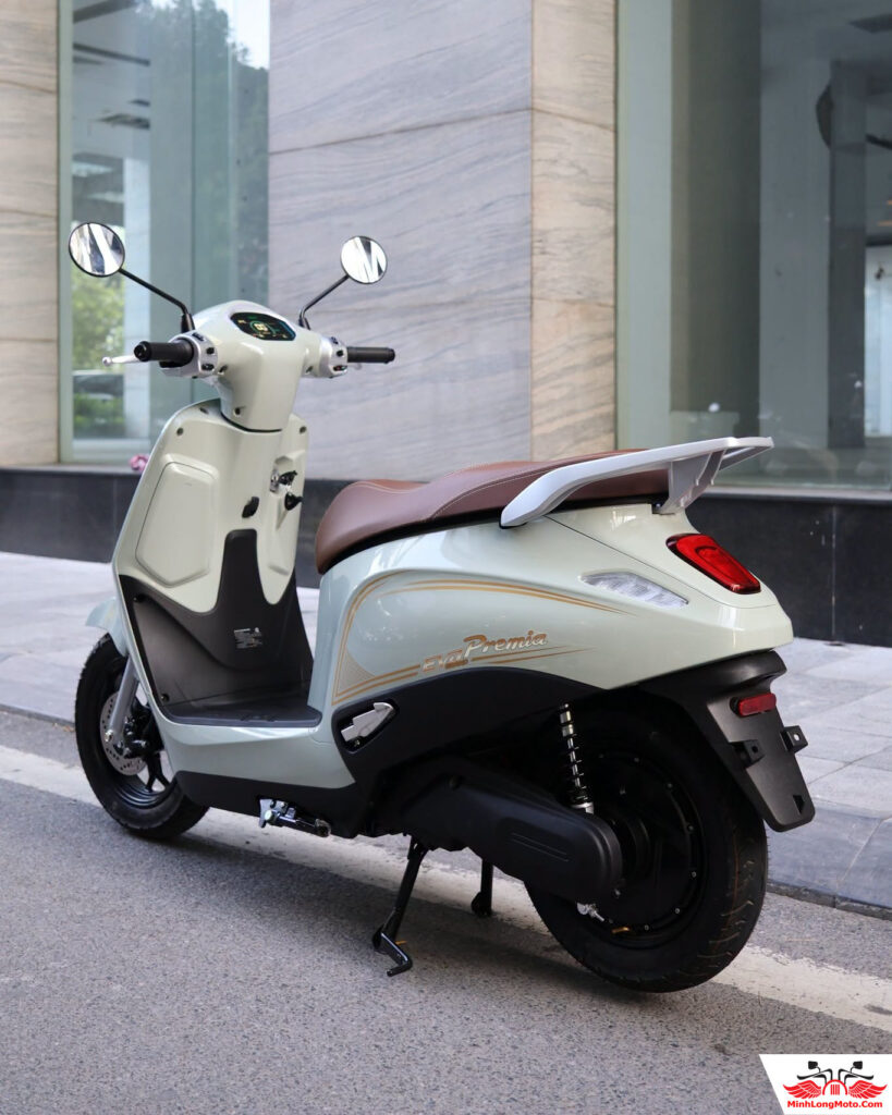 VinFast Evo Grand Premia - Xe điện 2 pin mới, quãng đường 262 km/sạc, có số lùi 9 Viền trang trí VinFast Evo Grand Premia